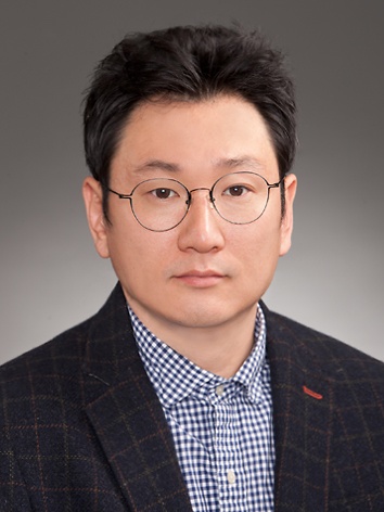 김민수 사진